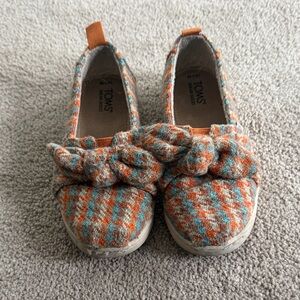 TOMS Kids' Fall Patterned Alpargatas